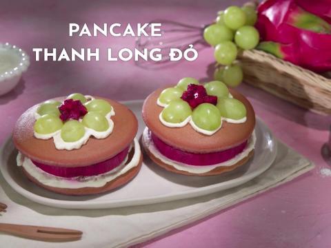 Pancake thanh long do Pancake thanh long đỏ