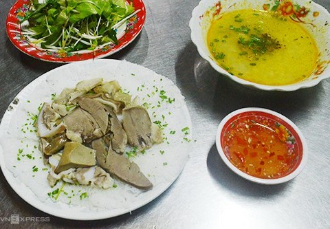 10 mon an duong pho hap dan o quy nhon 10 món ăn đường phố hấp dẫn ở Quy Nhơn