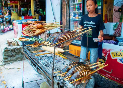 10 món ăn vặt du khách yêu thích ở Lào