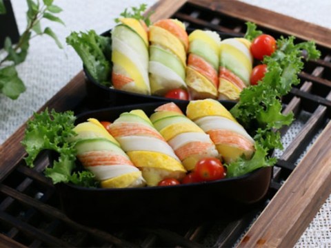 2 cach lam sushi com chua bao gio don gian den the 2 cách làm sushi cơm chưa bao giờ đơn giản đến thế