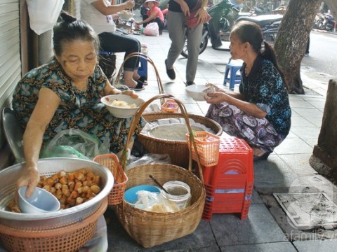 4 hang chao suon ngon nuc tieng o ha noi 4 hàng cháo sườn ngon nức tiếng ở Hà Nội