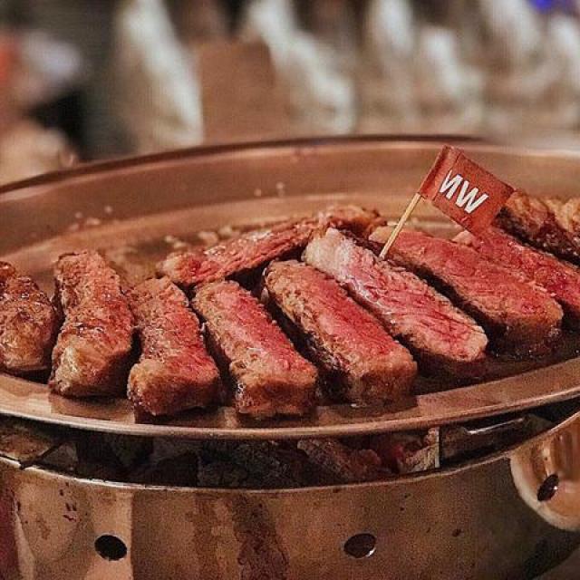 4 nhà hàng steak 'đắt xắt ra miếng' cuốn hút hội sành ăn ở TP.HCM