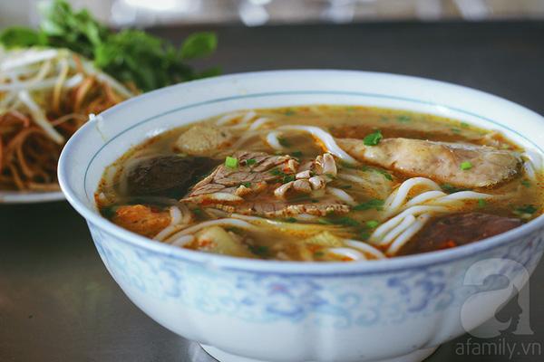 5 quán bún bò Huế ở Hà Nội đã được cộng đồng mạng kiểm chứng là ngon tuyệt