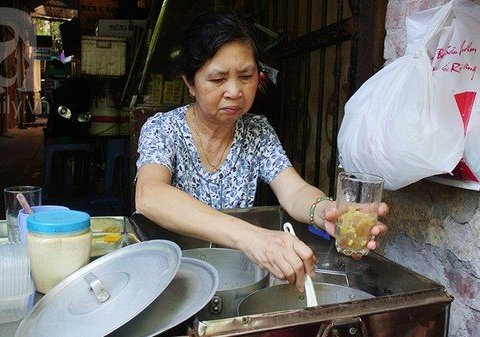 6 quan che ngon re nuc tieng cho nhung giao mua hanh hao cua ha noi 6 quán chè ngon, rẻ nức tiếng cho những giao mùa hanh hao của Hà Nội