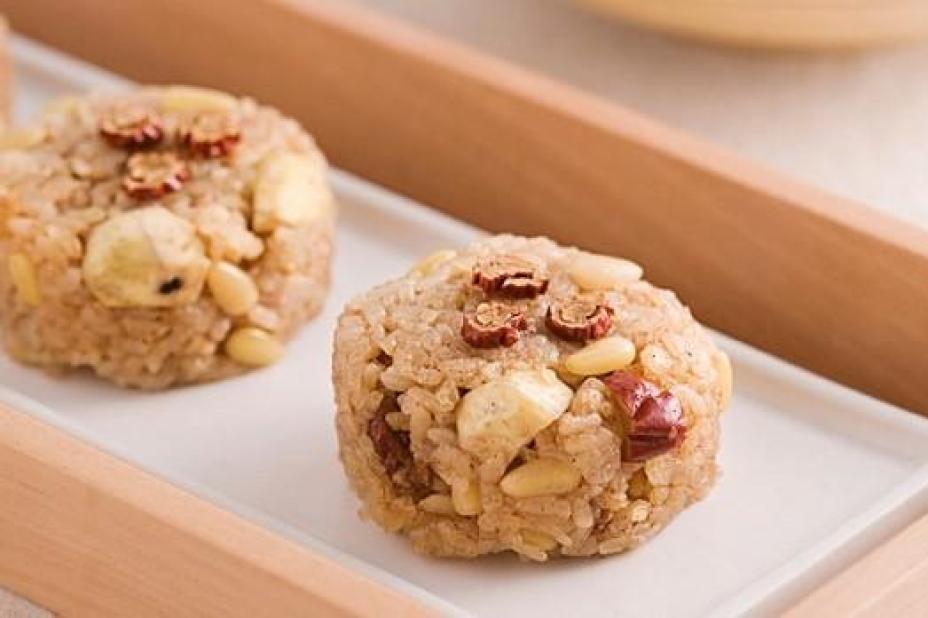 7 món ăn không thể bỏ lỡ khi đến Hàn Quốc vào dịp Tết Âm lịch