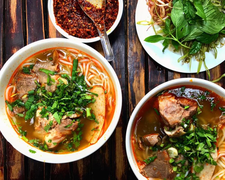 7 quán bún bò Huế mấy thập kỷ danh tiếng ở Sài Gòn