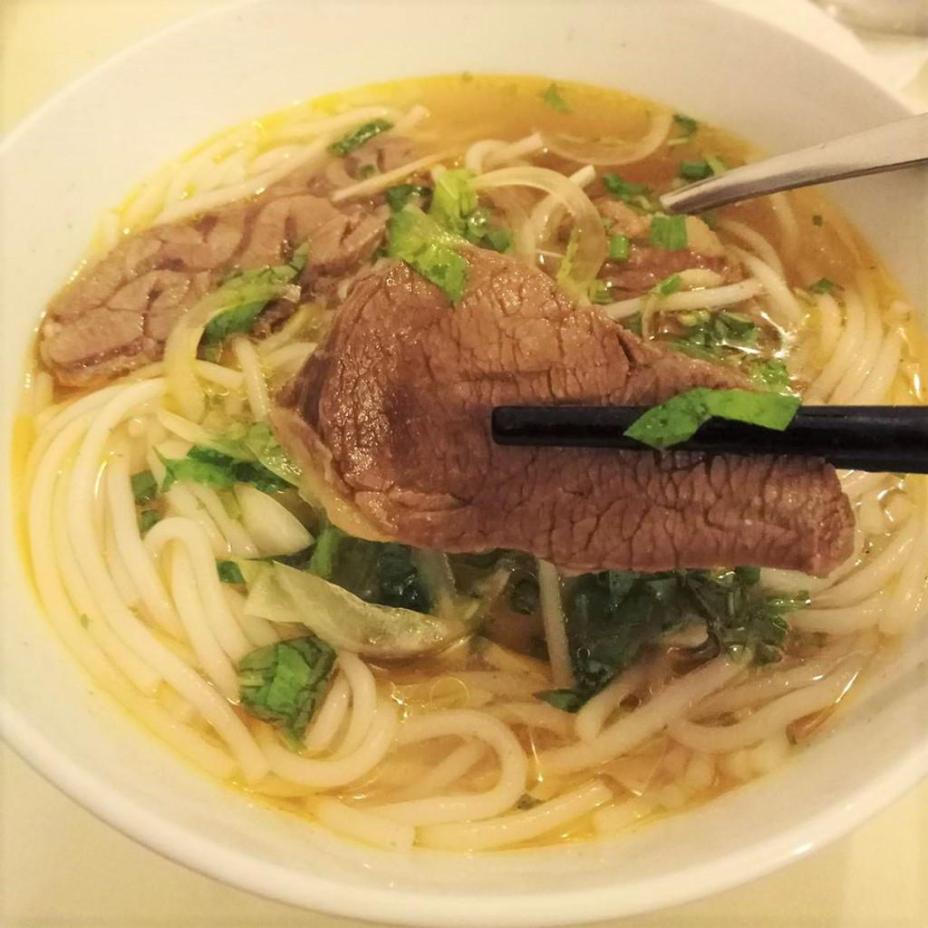 7 quán bún bò Huế mấy thập kỷ danh tiếng ở Sài Gòn