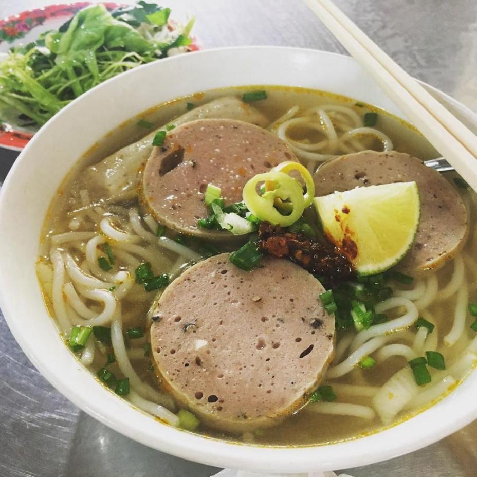 7 quán bún bò Huế mấy thập kỷ danh tiếng ở Sài Gòn