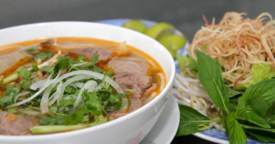 7 quán bún bò Huế mấy thập kỷ danh tiếng ở Sài Gòn