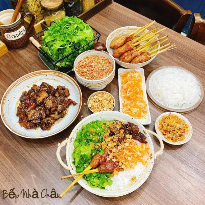 8X khoe hơn 30 mâm cơm đẹp như của đầu bếp, bố chồng suốt ngày khen “nấu gì cũng ngon”