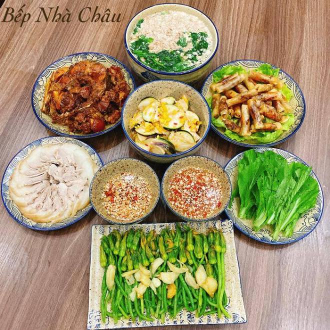 8X khoe hơn 30 mâm cơm đẹp như của đầu bếp, bố chồng suốt ngày khen “nấu gì cũng ngon”