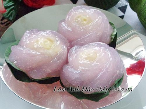 Bánh bột sắn dây hoa hồng mềm ngon, thanh mát