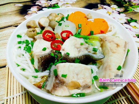 banh canh ca bop nau nhanh gon tuyet ngon cho bua sang Bánh canh cá bóp nấu nhanh gọn, tuyệt ngon cho bữa sáng