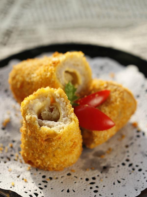 Bánh cuộn khoai môn giòn thơm ngon miệng