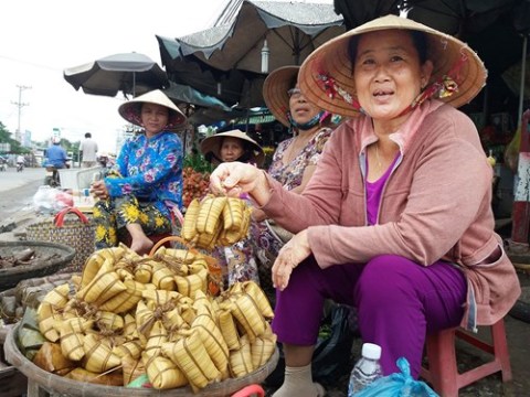 banh dua giong luong ngon nuc tieng Bánh dừa Giồng Luông ngon nức tiếng