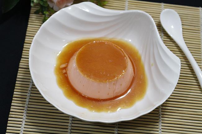 Bánh flan dâu tây mềm mịn ngọt ngào mà cách làm không hề khó