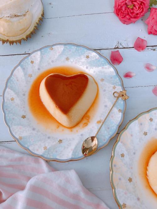 Bánh flan sầu riêng lạ mà quen