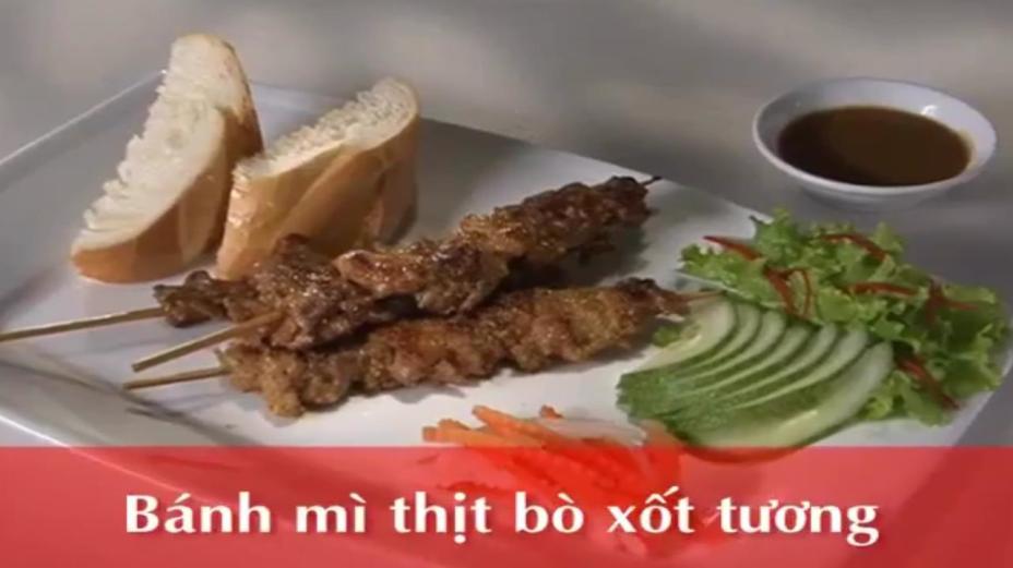 Bánh mì thịt bò xốt tương