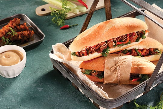 Bánh mì thịt nướng sả mayo