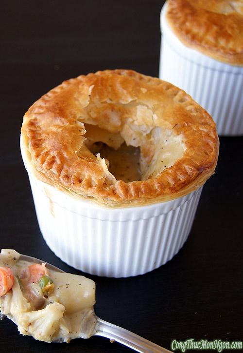 Bánh pot pie mềm trong, giòn ngoài bạn thử chưa?