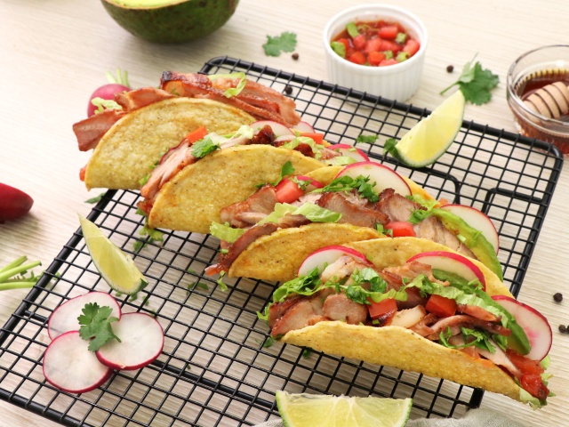 Bánh tacos nướng rau củ