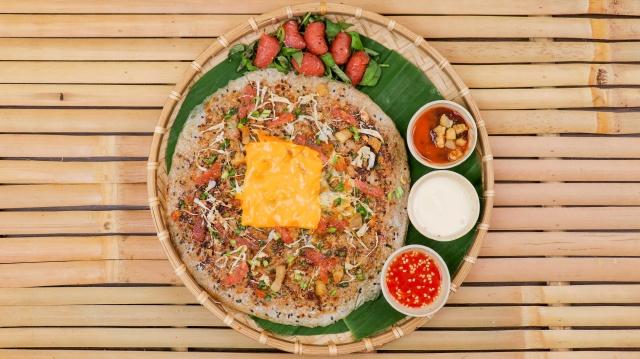 Bánh tráng mắm ruốc tóp mỡ phô mai nướng