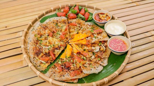 Bánh tráng mắm ruốc tóp mỡ phô mai nướng