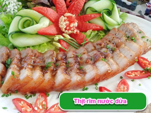 bao nhieu com cung het voi thit rim nuoc dua tuoi Bao nhiêu cơm cũng hết với thịt rim nước dừa tươi