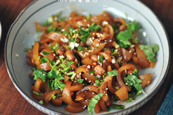 Bì heo trộn đậu phộng dai giòn sần sật
