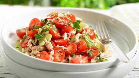 Bí kíp trộn salad thanh mát, dễ làm không cần tỷ lệ cho ngày nóng nực