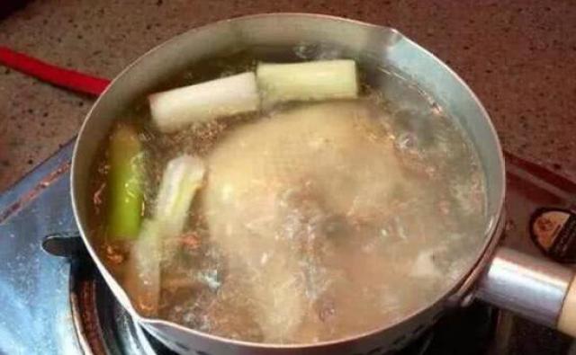 Bí quyết giúp món thịt gà luộc hoàn hảo hơn gấp nhiều lần