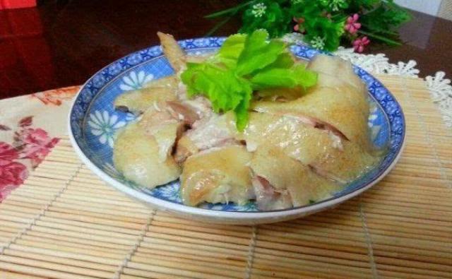 Bí quyết giúp món thịt gà luộc hoàn hảo hơn gấp nhiều lần