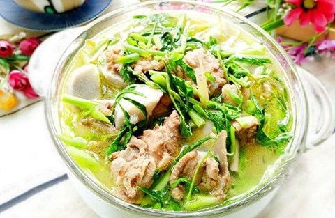 bi quyet nau canh khoai so rau rut ngon bo duong cho ngay he Bí quyết nấu canh khoai sọ rau rút ngon bổ dưỡng cho ngày hè