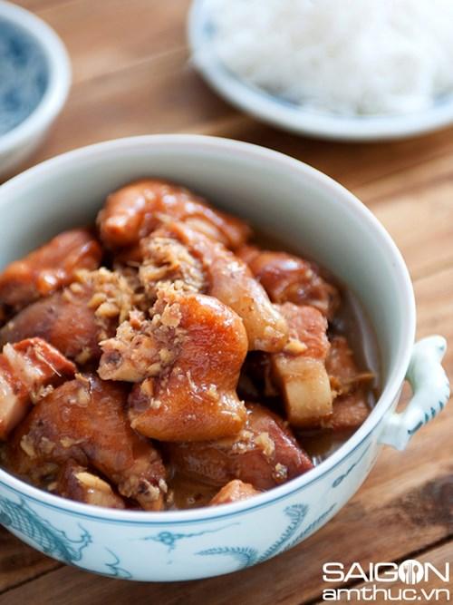 Bí quyết nấu chân giò giả cầy ngon và đúng vị