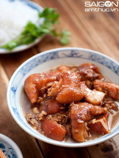 Bí quyết nấu chân giò giả cầy ngon và đúng vị