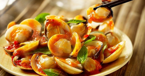 Bí quyết sơ chế ngao sạch boong kin kít: Chỉ với 2 thao tác đơn giản, ngao sẽ nhả sạch cát để chị em muốn nấu kiểu gì cũng được!