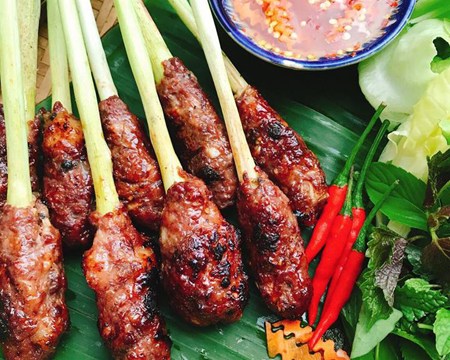 bo cuon sa nuong da mieng ngay mua Bò cuộn sả nướng đã miệng ngày mưa