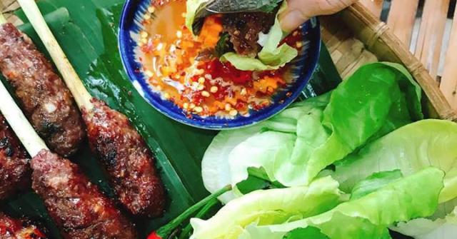 Bò cuộn sả nướng kiểu này thơm lừng, cả nhà không ngừng xin thêm cơm