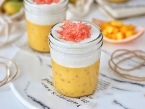 bo sung vitamin voi pudding xoai 2 lop ngon dep lung linh Bổ sung vitamin với pudding xoài 2 lớp ngon đẹp lung linh