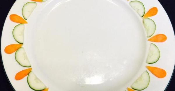 “Bỏ túi” 10 kiểu trang trí đĩa ăn ngày Tết đơn giản mà đẹp mắt