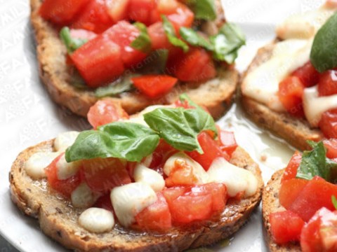 bruschetta an banh my tuyet ngon theo kieu y Bruschetta: Ăn bánh mỳ tuyệt ngon theo kiểu Ý