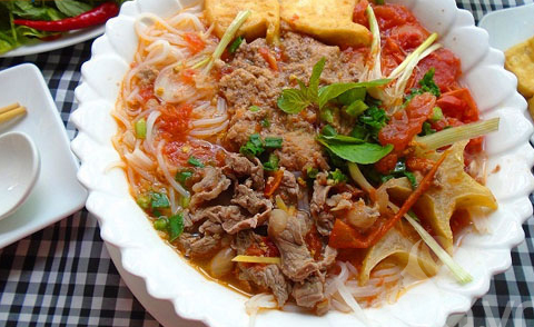 bua sang ngon mieng voi bun rieu bo Bữa sáng ngon miệng với bún riêu bò