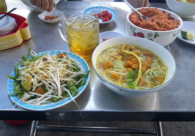 Bữa sáng ở thị xã