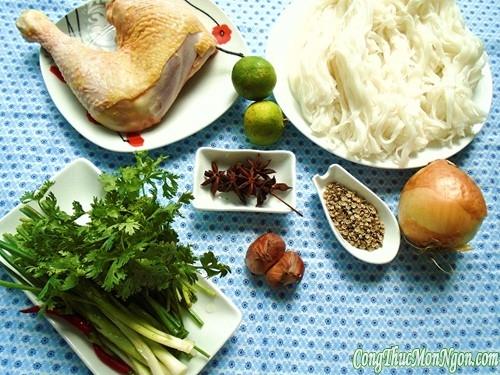 Bữa sáng thỏa thê thưởng thức phở gà tại nhà