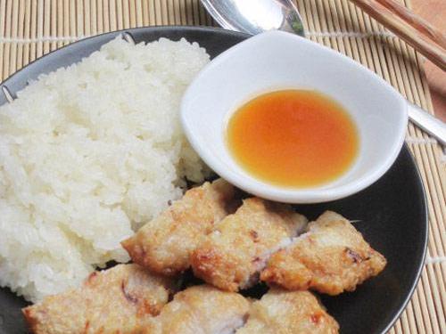 Bữa sáng tuyệt vời với món xôi chả mực vừa lạ vừa ngon