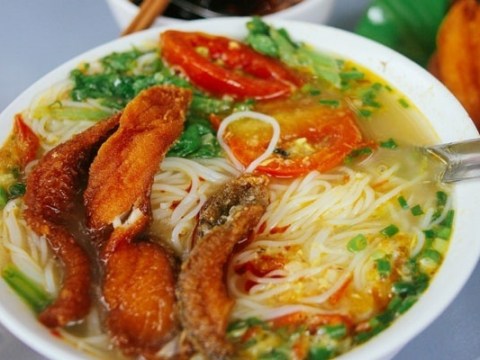 bua toi an com mai cung ngan doi vi voi 4 mon nuoc nong hoi de nau d 2 Bữa tối ăn cơm mãi cũng ngán, đổi vị với 4 món nước nóng hổi dễ nấu, đảm bảo cả nhà ai cũng nức nở khen ngon