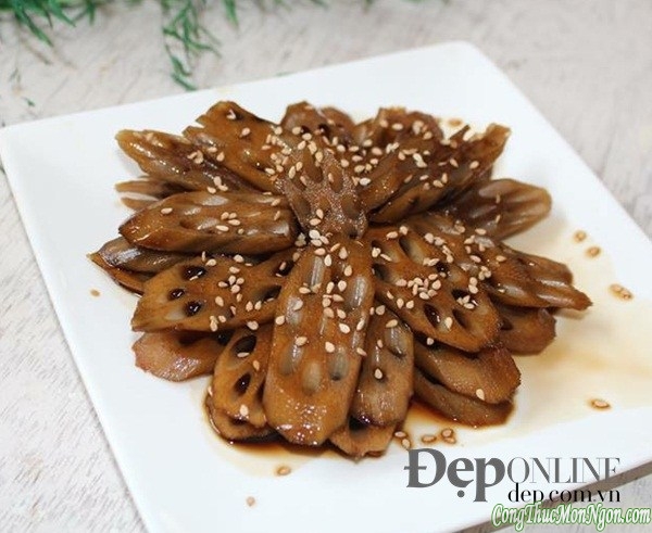 Bùi bùi ngọt ngọt củ sen kho nước tương