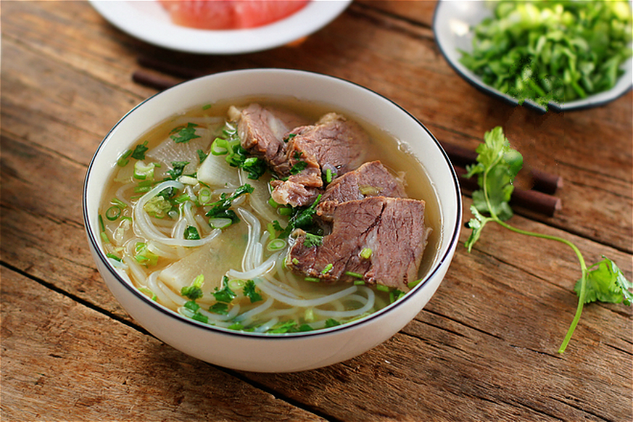 Bún bò củ cải nấu nhanh mà vẫn ngọt đậm đà ngon miễn chê