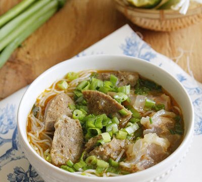 bun bo vien va gan bo ngot thom hap dan Bún bò viên và gân bò ngọt thơm, hấp dẫn