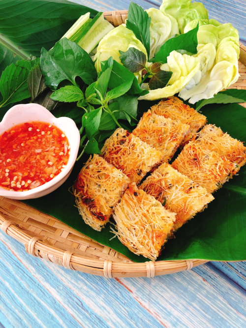 Bún gạo chiên giòn